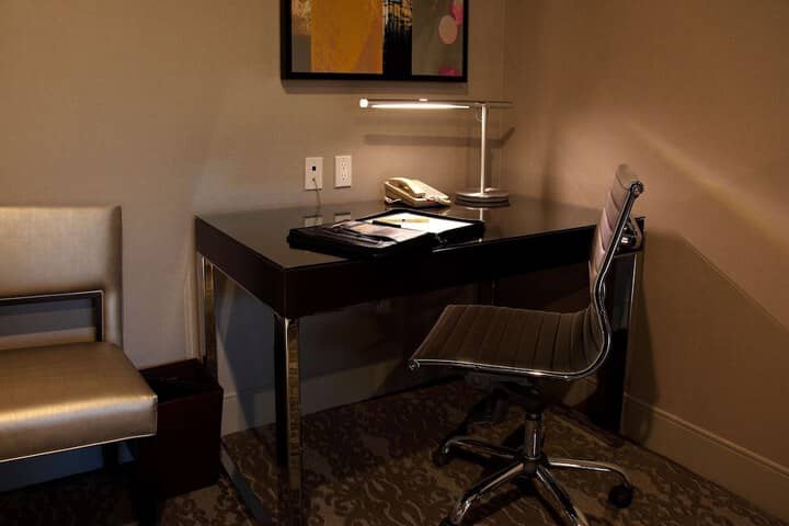 Room 5 of 60